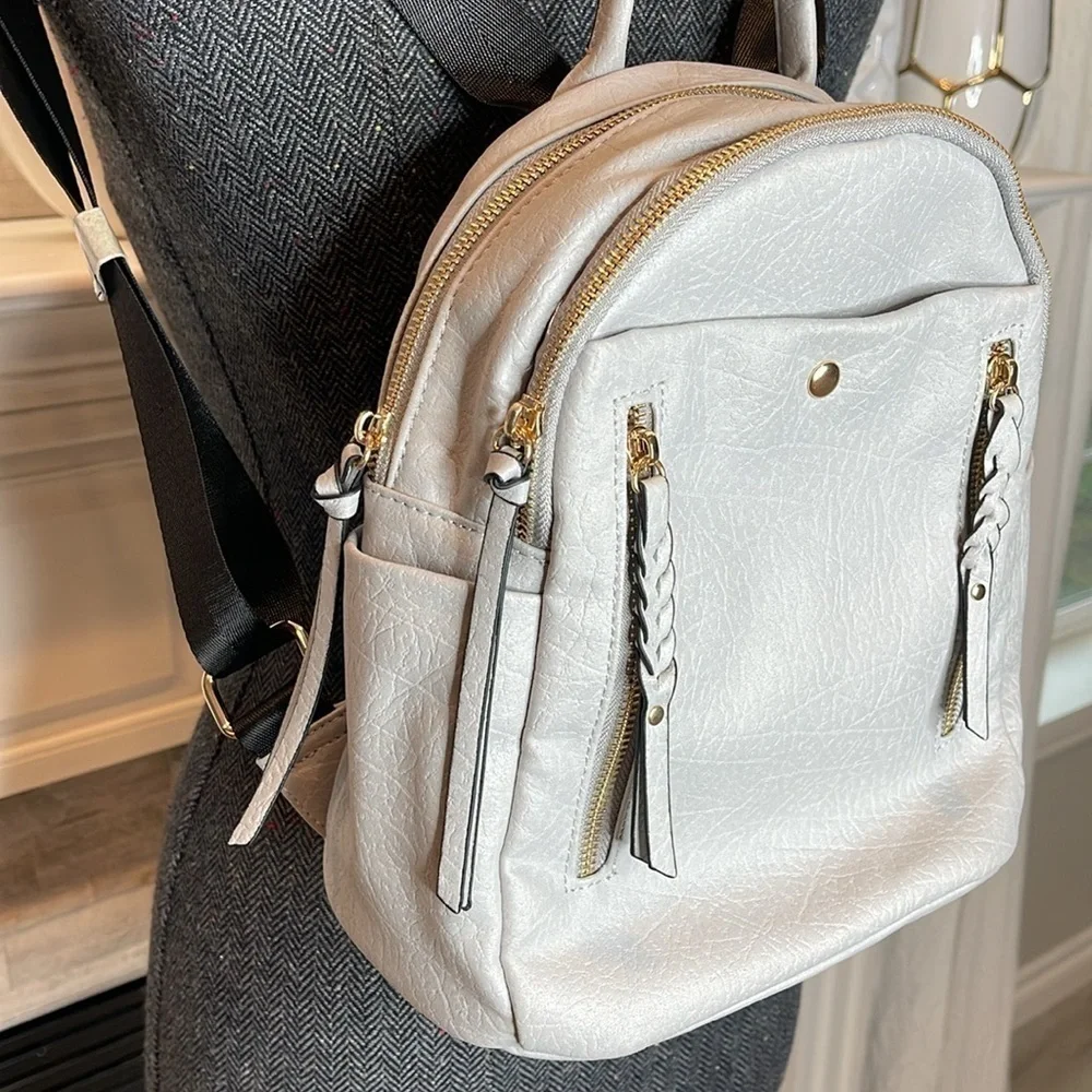 NWT Violet Ray Eco Gray Backpack